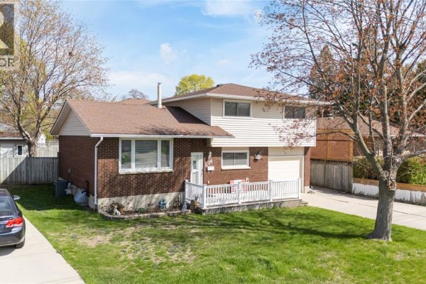 Recreation room - 1126 Cathcart Boulevard, Sarnia, ON N7S2H5 Photo 2