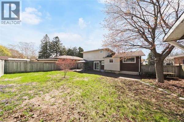 Kitchen - 1126 Cathcart Boulevard, Sarnia, ON N7S2H5 Photo 4
