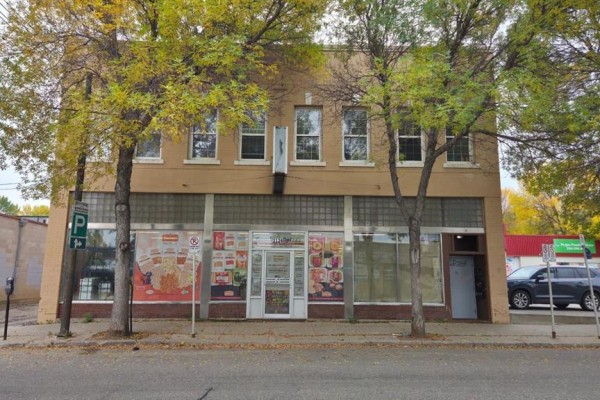 1126 Rosser Avenue, Brandon, MB R7A0L9 Photo 3