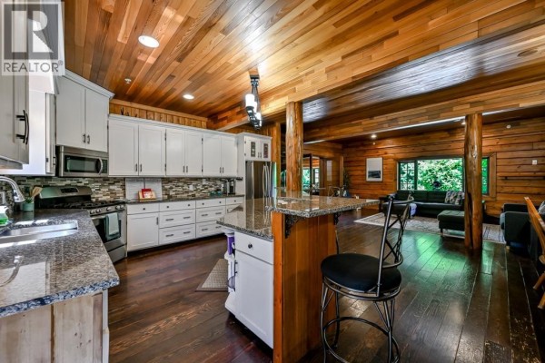 11267 Palmer Rolph Street, Maple Ridge, BC V2W1H1 Photo 4