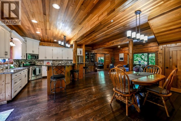 11267 Palmer Rolph Street, Maple Ridge, BC V2W1H1 Photo 5
