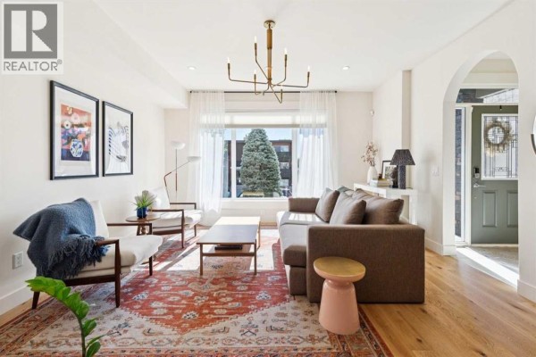 Foyer - 1128 17 Avenue Nw, Calgary, AB T2M0P6 Photo 3