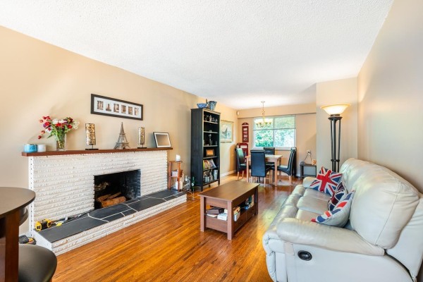 11288 135 Street, Surrey, BC V3R2Z7 Photo 2