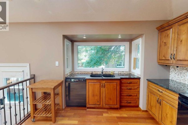 Dining room - 1129 20 Street S, Lethbridge, AB T1K2E1 Photo 4