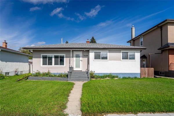 1129 Inkster Boulevard, Winnipeg