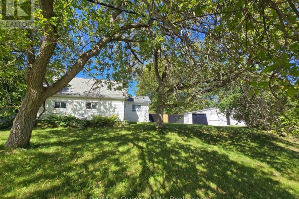 Living room - 112959 Highway 7 Highway, Addington Highlands, ON K0H1Z0 Photo 2