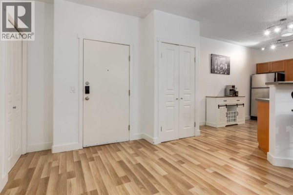Living room - 113, 838 19 Avenue Sw, Calgary, AB T2T6H2 Photo 2