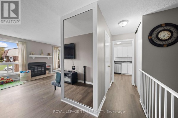 Primary Bedroom - 113 - 1587 Goth Avenue, Ottawa, ON K1T1E3 Photo 5