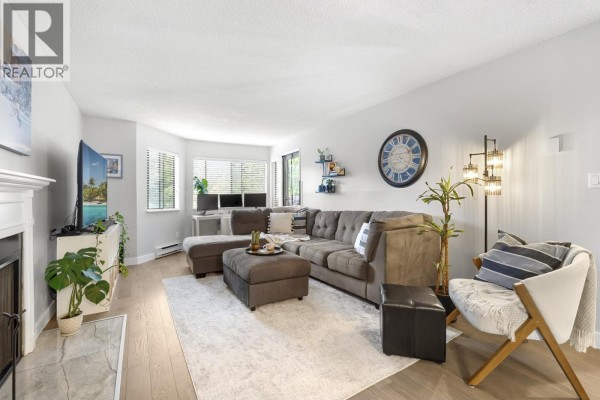 113 9620 Manchester Drive, Burnaby, BC V3N4R2 Photo 2
