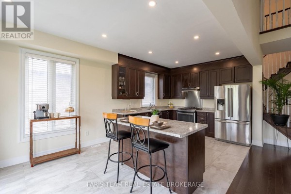 Great room - 113 Allegra Drive, Wasaga Beach, ON L9Z1P2 Photo 4