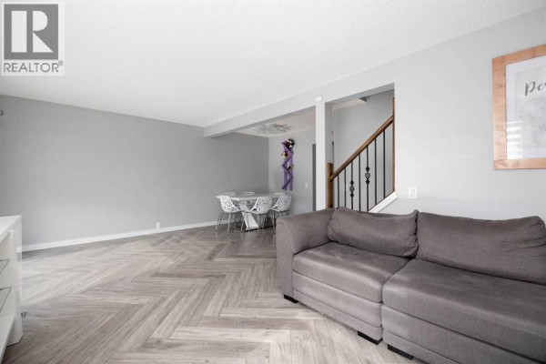 Kitchen - 113 Astum Court, Fort Mcmurray, AB T9J1B5 Photo 4
