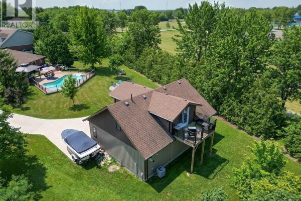 House with pool and boat - 113 Beach Court Stoney Point