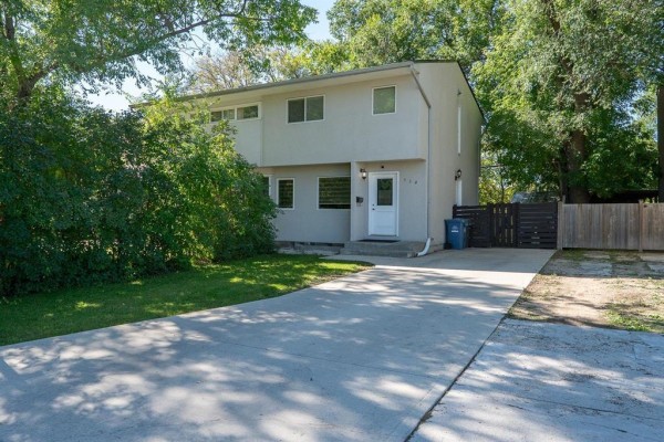 113 Berkshire Bay, Winnipeg