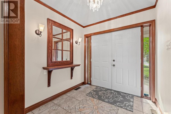 113 Bond Crescent, Richmond Hill, ON L4E3K9 Photo 3