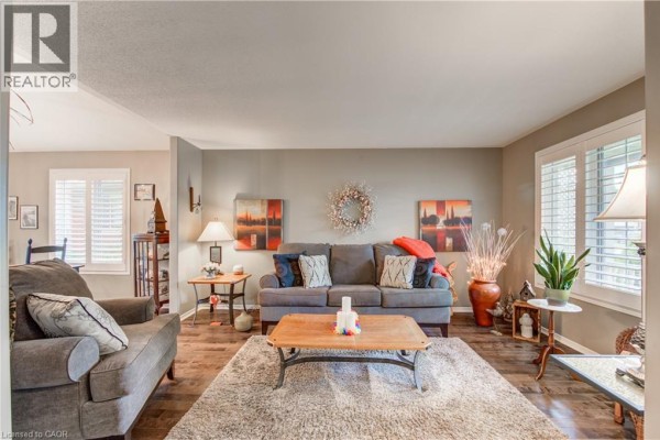 Family room - 113 Bournemouth Drive, London, ON N5V4T1 Photo 5