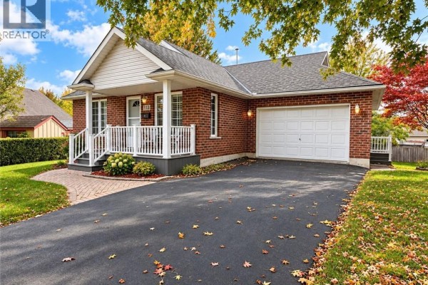 2pc Bathroom - 113 Briar Glen Court, Dunnville, ON N1A3H3 Photo 4