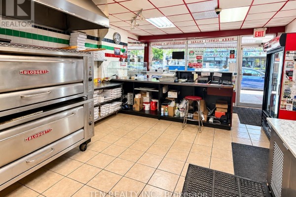 113 Byron Street S, Whitby, ON L1N4P5 Photo 3