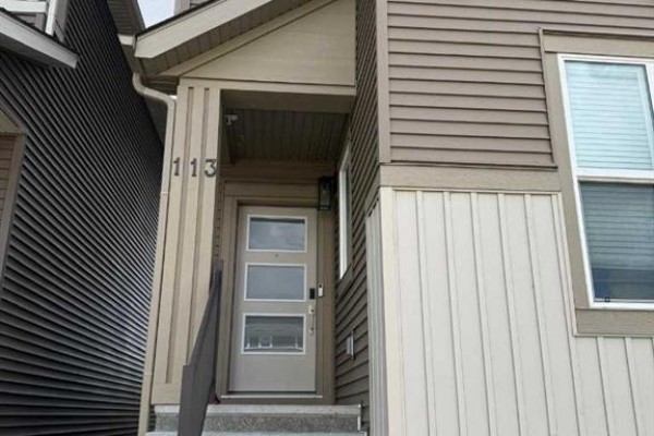 Bedroom - 113 Corner Glen Way Ne, Calgary, AB T3N2L6 Photo 2