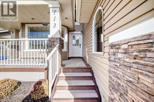 113 Cove Hill, Chestermere, AB, photo 2