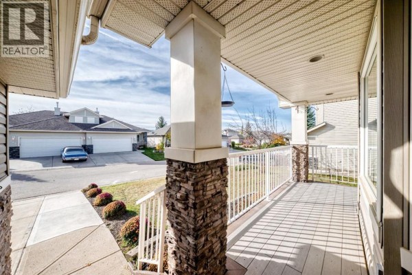 113 Cove Hill, Chestermere, AB, photo 3