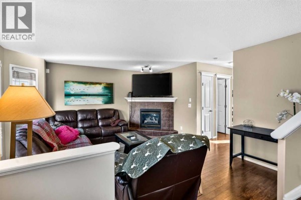 Living room - 113 Coville Square Ne, Calgary, AB T3K5E3 Photo 4