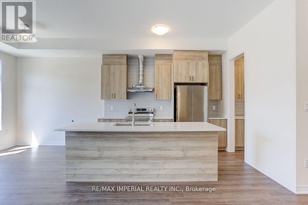 Kitchen - 113 De La Roche Drive, Vaughan, ON L4H5A3 Photo 2
