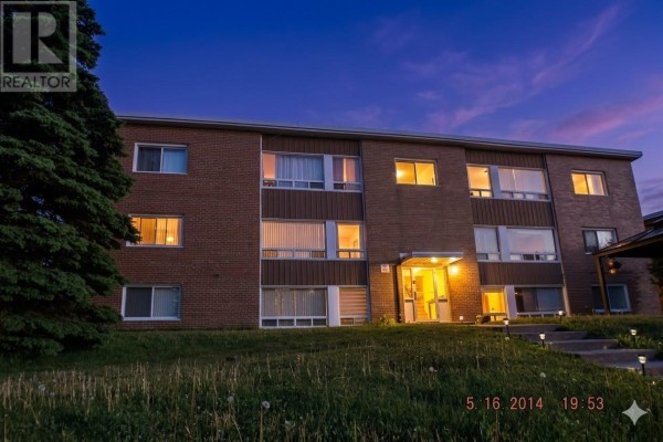 113 Hillside Dr N # 4, Elliot Lake, ON, photo 2