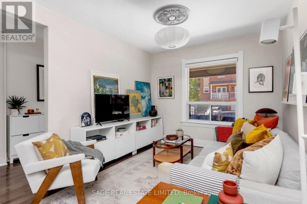 Primary Bedroom - 113 Lightbourn Avenue, Toronto, ON M6H3P9 Photo 5