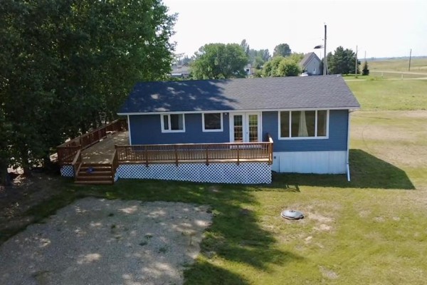 Bedroom - 115 Teal Street, Oak Lake Beach, MB R0M1P0 Photo 2
