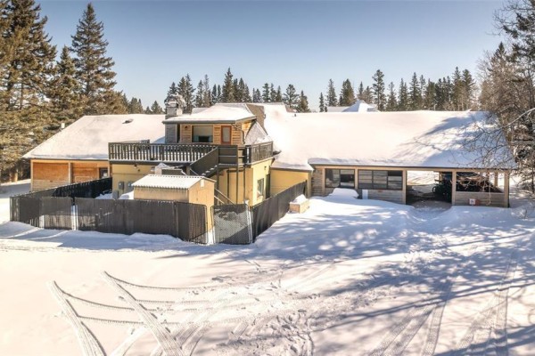 113 Wasagaming Drive, Clear Lake, MB R0J1N0 Photo 2
