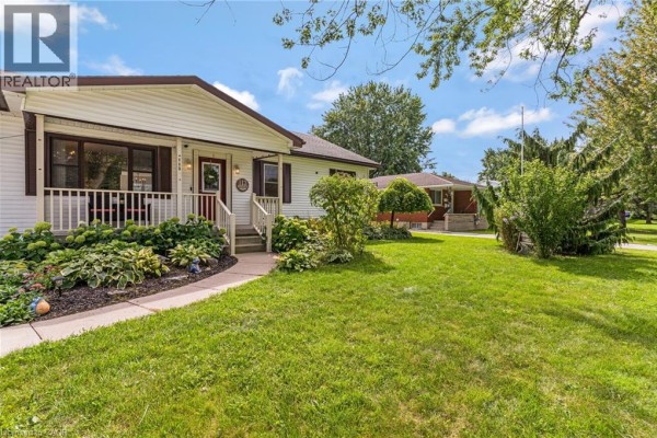Recreation room - 113 Whitelock Street, Stratford, ON N5A1T2 Photo 3