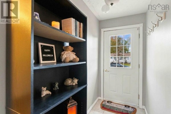 Living room - 1130 Aalders Ave, New Minas, NS B4N3H5 Photo 3