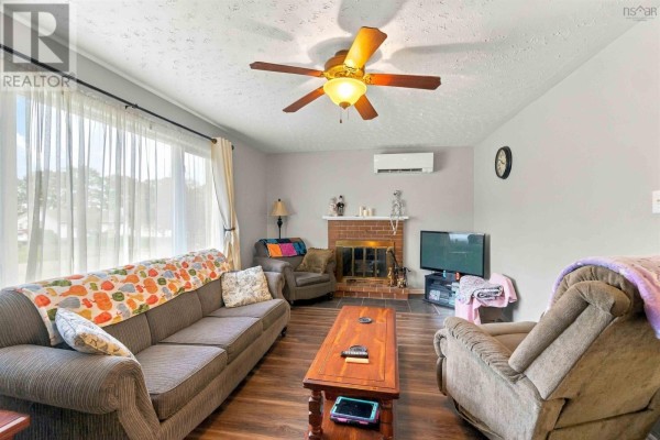Foyer - 1130 Aalders Ave, New Minas, NS B4N3H5 Photo 4