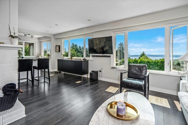 1130 Maple Street, White Rock, BC V4B4M6 Photo 5