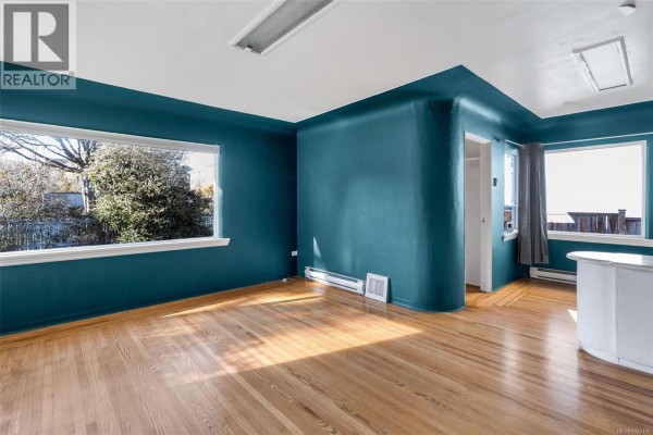 1130 May St, Victoria, BC V8V2S5 Photo 5