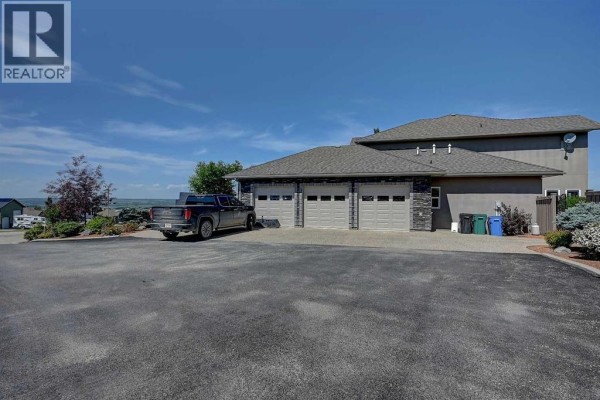 3pc Bathroom - 1130 Redlow Drive, Beaverlodge, AB T0H0C0 Photo 3