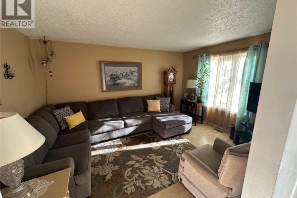 Bedroom - 1131 Macklem Drive, Saskatoon, SK S7L4R7 Photo 4
