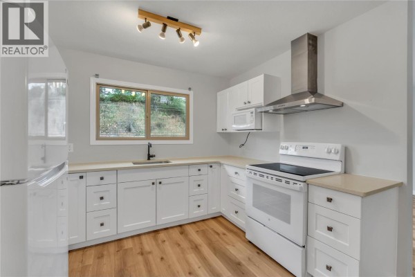2pc Bathroom - 11318 Jubilee Road W Unit# 2, Summerland, BC V0H1Z0 Photo 5