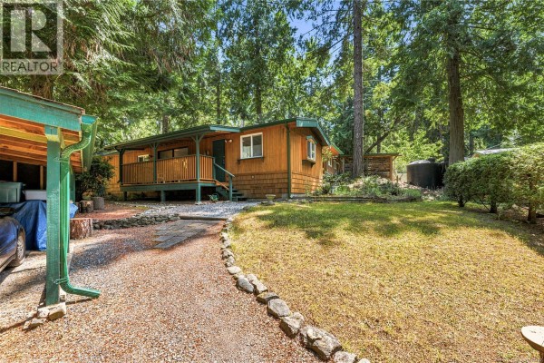 1132 Pat Burns Ave, Gabriola Island, BC, photo 2