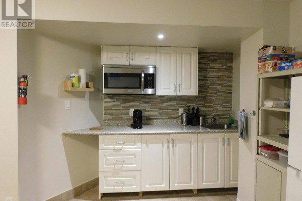 1132 Queen Street W, Mississauga, ON L5H4K2 Photo 3