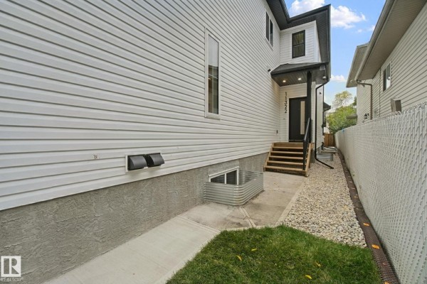 Primary Bedroom - 11322 91 St. Nw, Edmonton, AB T5B4T4 Photo 4