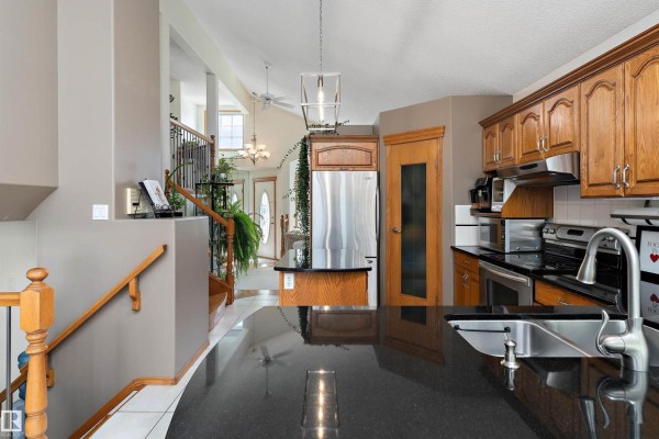 Den - 11328 173 Av Nw, Edmonton, AB T5X5Y4 Photo 5