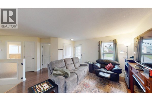 Kitchen - 11328 86a Street, Fort St  John, BC V1J0G2 Photo 3