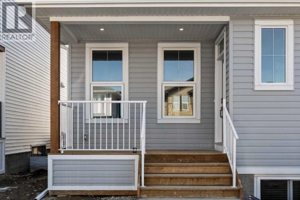 1133 Chinook Gate Bay Sw, Airdrie, AB, photo 2