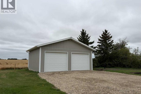 3pc Bathroom - 1133 Township Road 322, Rural Mountain View County, AB T4H4M5 Photo 2