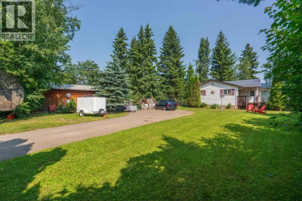 Primary Bedroom - 11330 Lakeside Drive, Prince George, BC V2K5M6 Photo 3