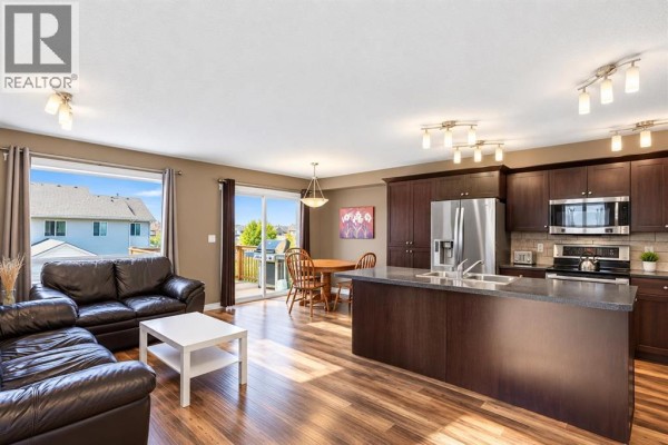 4pc Bathroom - 11333 83 Avenue, Grande Prairie, AB T8W0J6 Photo 2