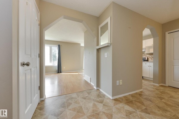 Family room - 11335 167b Ave Nw Nw, Edmonton, AB T5X6G8 Photo 4