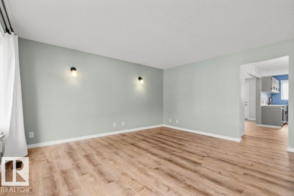 Kitchen - 11343 22 Av Nw, Edmonton, AB T6J4V8 Photo 3