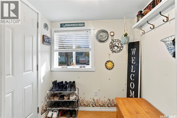 Dining room - 1135 K Avenue S, Saskatoon, SK S7M2G4 Photo 4